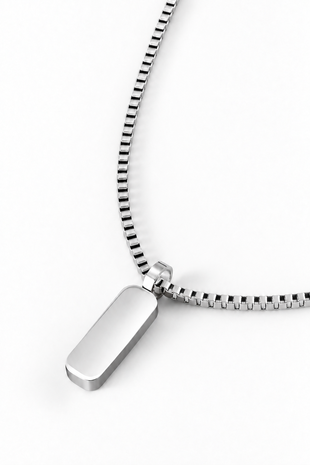 Minimal Pendant Necklace